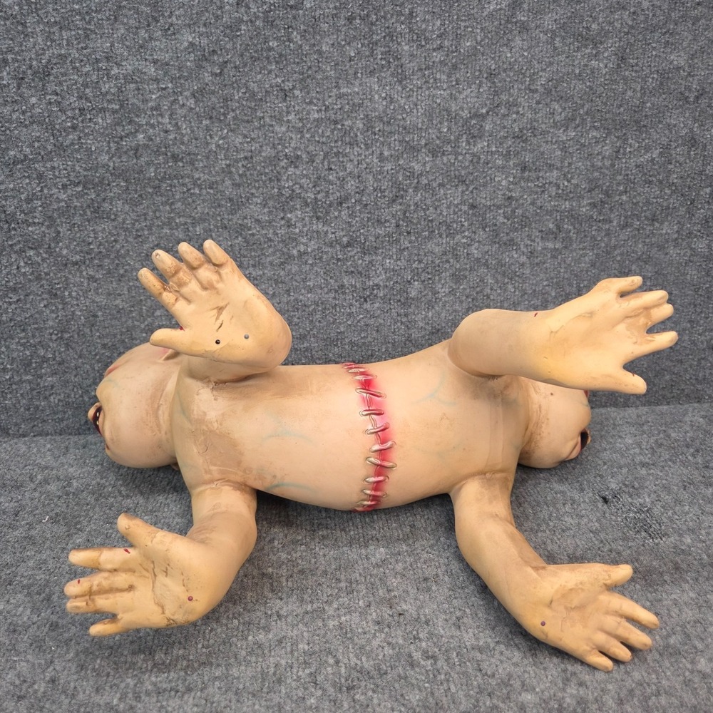 Halloween Prop Zombie Babies SPIRIT‎ 2018 Conjoined Twins Doug & Phil Degrave - Picture 12 of 12